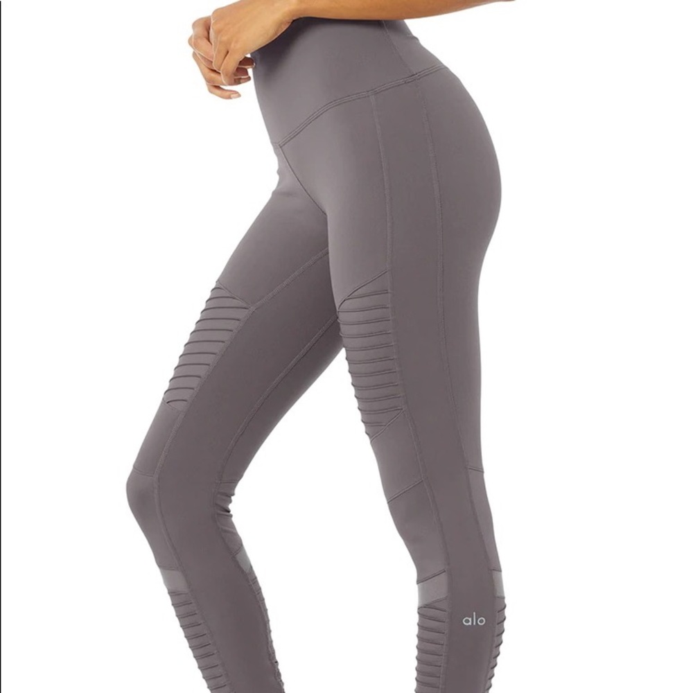 ALO YOGA MOTO LEGGINGS
